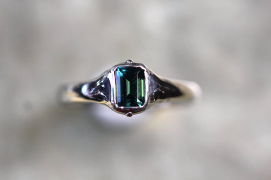 Australian Sapphire and Sterling Silver Ring