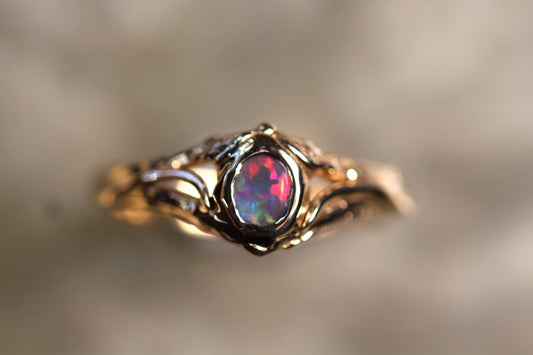 Lightning Ridge Opal and Solid 9ct Yellow Gold Ring