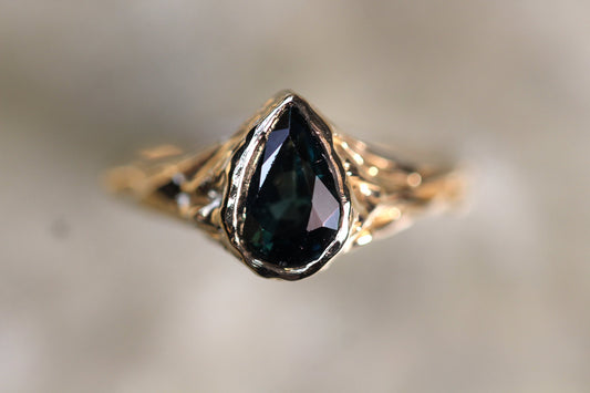 Australian Parti Sapphire and Solid 9ct Yellow Gold Ring