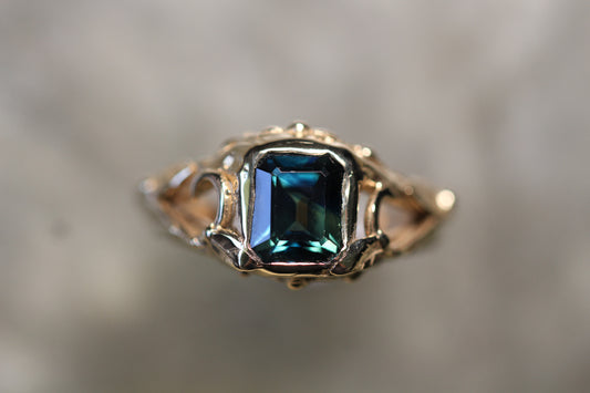 2ct Australian Parti Sapphire and Solid 9ct Yellow Gold Ring