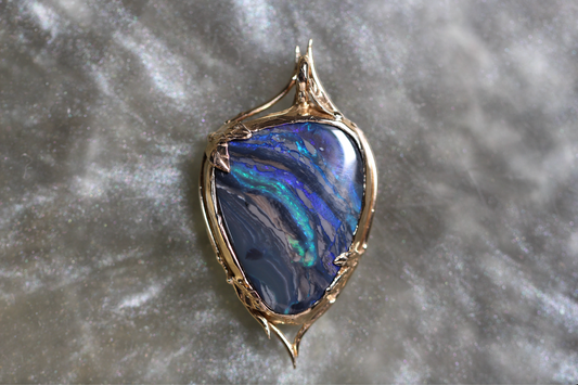 Lightning Ridge Black Opal and Solid 9ct Yellow Gold Pendant