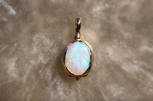 Lighting Ridge Opal and Solid 9ct Yellow Gold Pendant